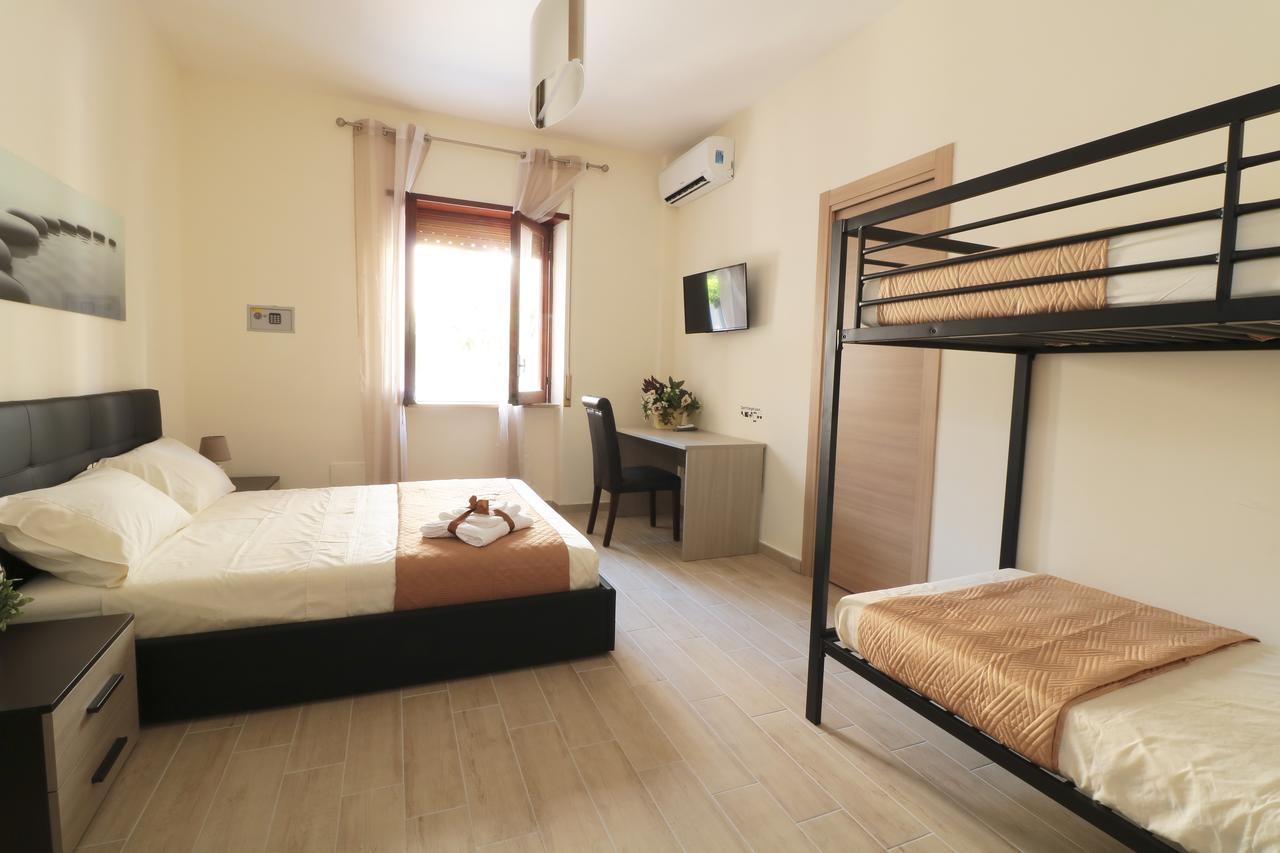 B&B Pietrarsa Portici Bagian luar foto