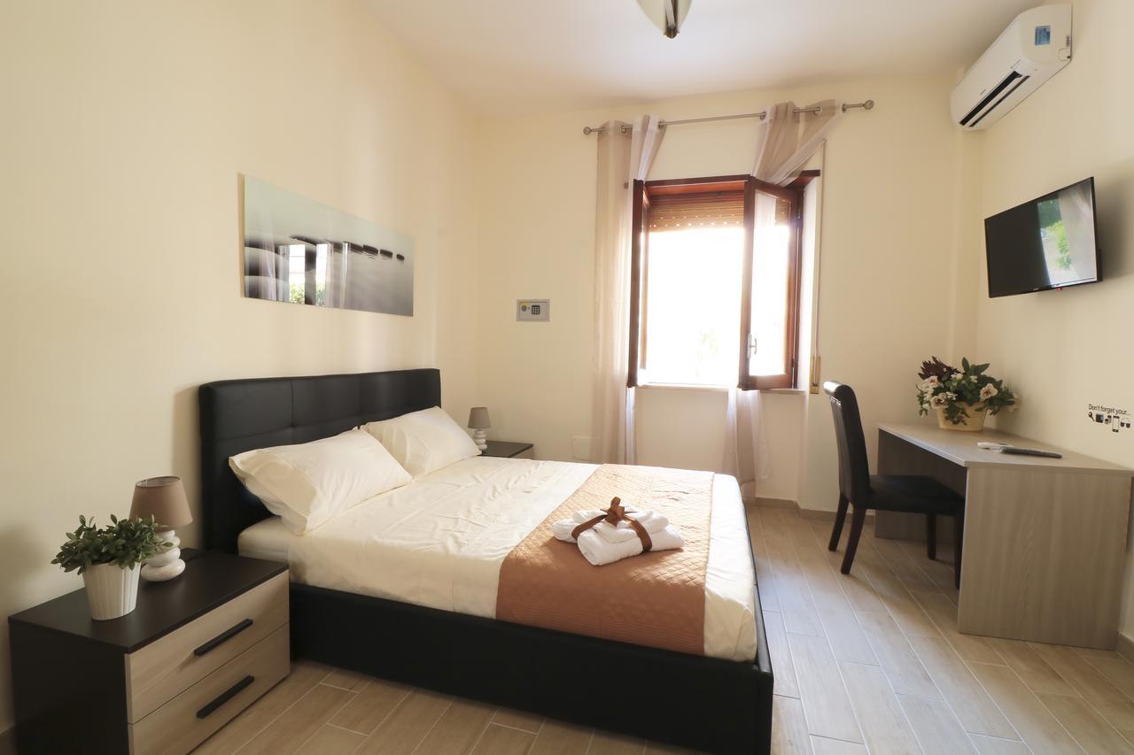 B&B Pietrarsa Portici Bagian luar foto